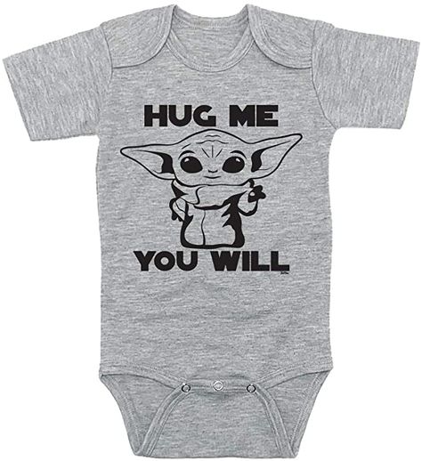 Star Wars Baby Room, Star Wars Onesie, Infant Onesies, Star Wars Baby Shower, Nerdy Baby, Disney Baby Clothes, Hippie Baby, Cricut Baby, Baby Sewing Projects