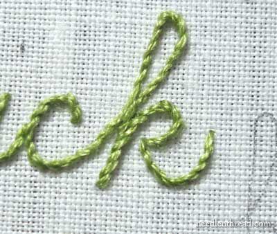 Hand Embroidery Tutorial: Lettering and Text on needlenthread.com.  Tips for navigating the curves! Embroidery Redwork, Hand Embroidery Letters, Embroidery Lettering, Redwork Patterns, Stitch Family, Stem Stitch, Embroidery Stitches Beginner, Patterns Dress, Hand Embroidery Tutorial