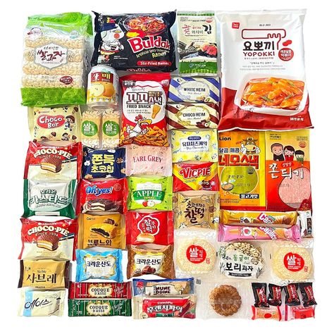 HK best souvenirs — Top 10 must-have Hong Kong souvenir items - Living + Nomads – Travel tips, Guides, News & Information! Chinese Arts And Crafts, Ramen Stir Fry, Best Souvenirs, Treats For Kids, Hong Kong Food, Korean Snacks, Apple Cookies, Char Siu, Fruit Jelly