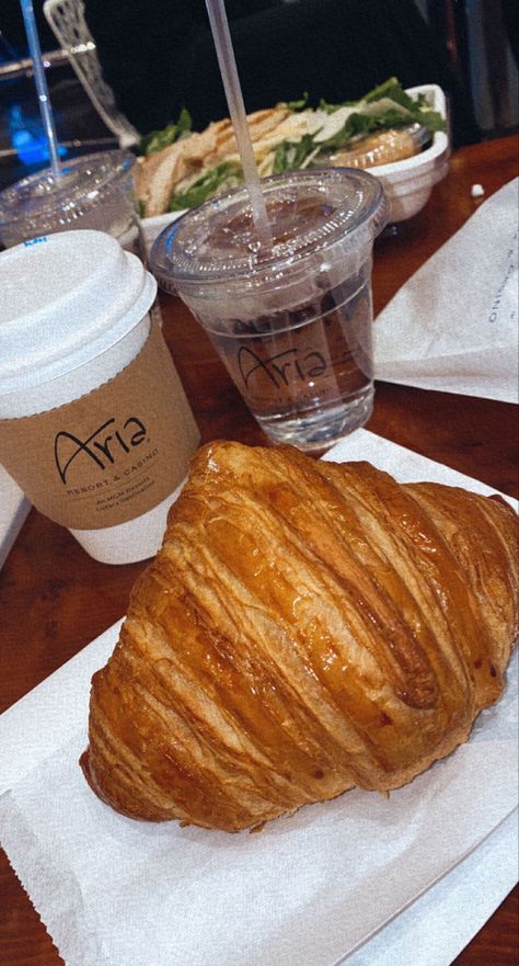 #croissant #ariahotel #lasvegas #breakfast Vegas Breakfast, French Toast, Las Vegas, Toast, Bread