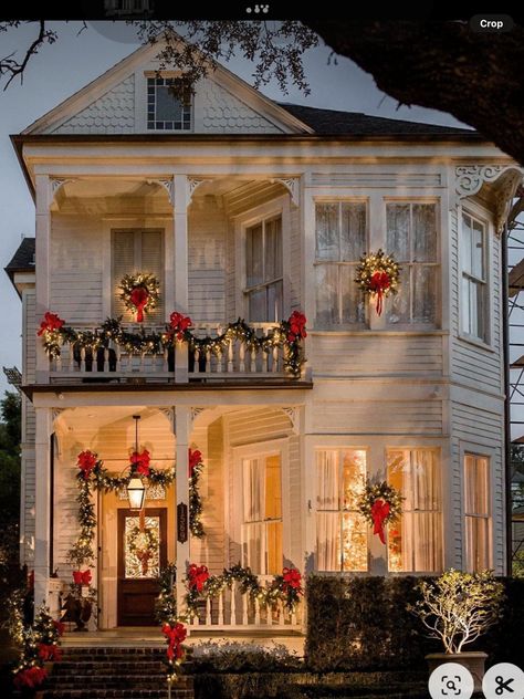 Louisiana Christmas, New Orleans Christmas, New Orleans Homes, Cute House, Dream House Interior, Dream House Exterior, Christmas House, Pretty House, Dream House Decor