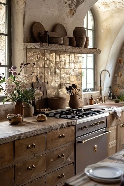 Kitchen Cottagecore, Cottage Core Kitchen, Italy Kitchen, Earthy Kitchen, Rustic Country Kitchen, Makeover Kitchen, Cabinets Makeover, Cottage Style Kitchen, European Kitchens