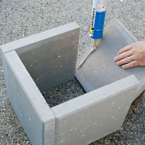 DIY plant boxes with a modern look are easy and inexpensive to make with square concrete pavers and adhesive. Pavers Diy, Concrete Containers, Concrete Pavers, Have Inspiration, Paver Patio, Concrete Planters, Concrete Diy, Modern Diy, Outdoor Planters