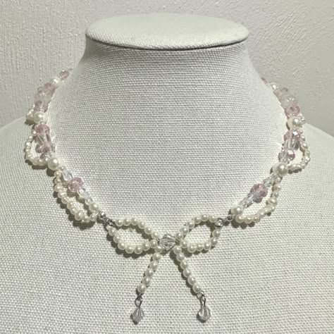 Homemade Necklace Ideas, Fairy Necklaces, Necklace Homemade, Coquette Necklace, Homemade Jewellery, Stylish Jewelry Accessories, Pink Beaded Necklace, Homemade Necklaces, Pink Fairy