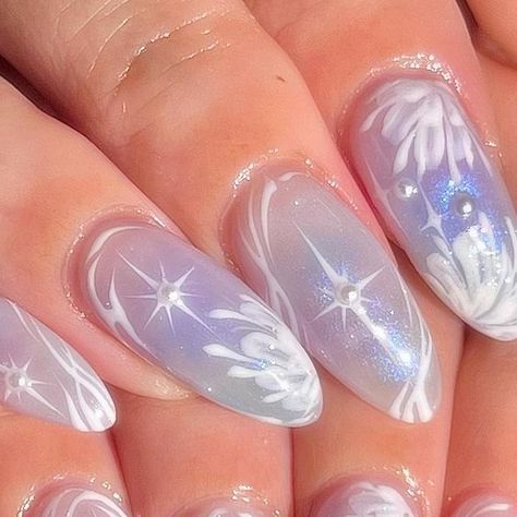 creds to the owner .ᐟ New Nail Trends, Angel Nails, Nail Drawing, Short Gel Nails, Dot Nail Art, Dots Nails, Soft Nails, Cute Nail Art, Birthday Nails