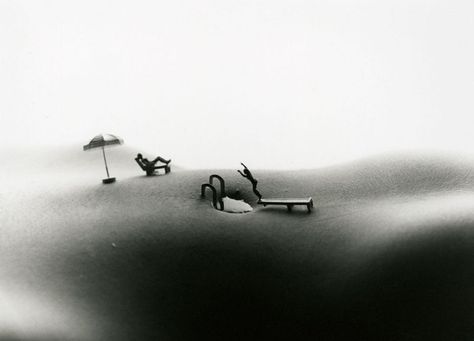 Miniature Photography, Body Photography, Foto Art, Weird World, Photography Women, Two People, Black And White Photography, Beautiful Landscapes, Photography Inspiration