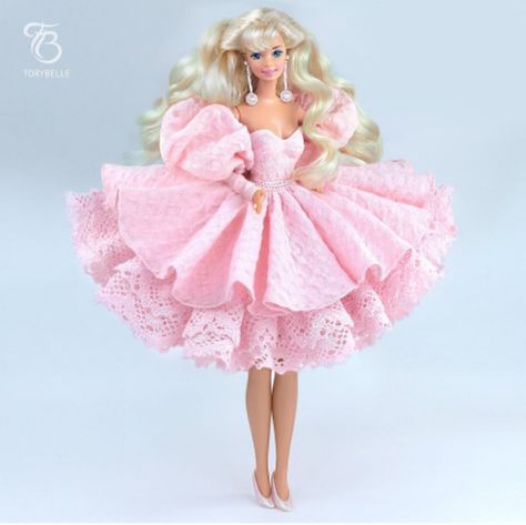 Toycore Fashion, Custom Barbie Dolls, Vintage Barbie Aesthetic, Old Barbie Dolls, Tutu Ballet, Custom Barbie, Custom Monster High Dolls, Im A Barbie Girl, Custom Dress