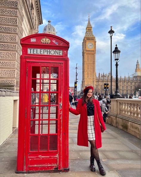 London Birthday Outfit, London Birthday Photoshoot, London Photography Ideas, December London Outfit, Big Ben Picture Ideas, Poses In London, Big Ben Photo Ideas, London In December Outfits, London December Outfit