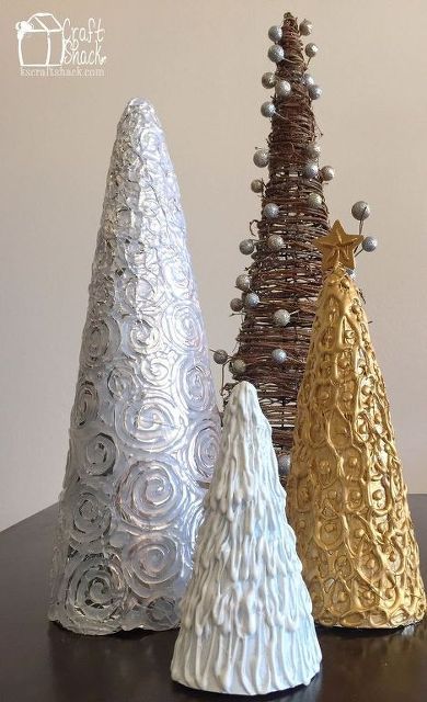 hot glue christmas trees, christmas decorations, crafts, seasonal holiday decor White And Gold Christmas, Diy Foil, Copper Spray Paint, Christmas Cones, Cone Trees, Cone Christmas Trees, Trees Christmas, Christmas Tree Crafts, Creative Workshop