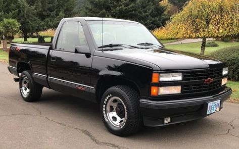 Muscle Truck: 1990 Chevrolet Silverado 454SS #ForSale #454SS, #Chevrolet, #Silverado - https://barnfinds.com/muscle-truck-1990-chevrolet-silverado-454ss/ 1990 Chevy Silverado 1500, Chevrolet 400 Ss, 454 Ss Truck, Obs Chevy, Gmc Trucks Sierra, Muscle Truck, Chevrolet Truck, Old Ford Trucks, Pick Up Truck