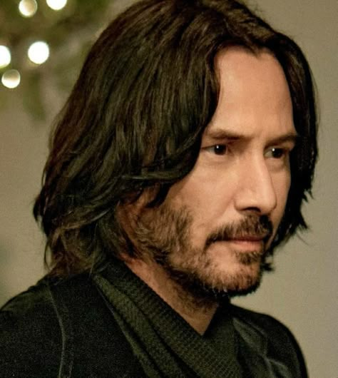 John Wick Pfp, Keanu Reeves Pictures, Ninja Samurai, Keanu Reeves Life, Keanu Reeves John Wick, Long White Hair, New Hair Do, Shaggy Short Hair, Keanu Charles Reeves