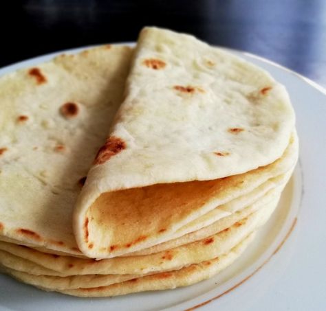 Homemade Tortillas (Soft Flour Tortilla Recipe) - Eats Delightful Soft Tortilla Recipe, Flour Tortilla Chips, Flour Tortilla Recipe, Homemade Tortilla Recipe, How To Make Flour, Homemade Flour, Recipes With Flour Tortillas, Homemade Tortilla, How To Make Tortillas