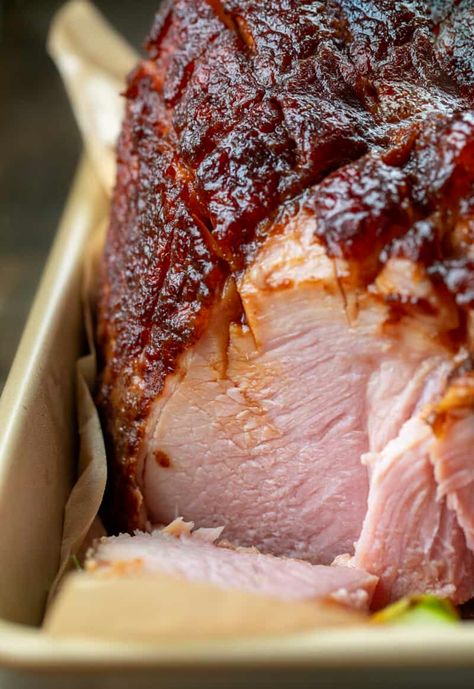 Apple Butter Honey Glazed Ham combines the savory richness of a bone-in ham with a sweet, fruity, and slightly tangy glaze. This recipe is not only incredibly tasty but also quite easy to prepare, making it a fantastic choice for holiday feasts! And, it's perfect for all of your leftover ham recipes! Thanksgiving Ham Glaze, Thanksgiving Ham Recipes, Easy Ham Glaze, Christmas Ham Recipes, Thanksgiving Ham, Holiday Ham Recipes, Roasted Ham, Ham Glaze Recipe, Honey Glazed Ham