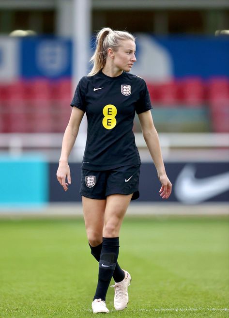 Leah Williamson England, England Ladies Football, Leah Williamson, Arsenal Ladies, Uk Football, Football Pictures, Womens Football, Womens Soccer, Partridge