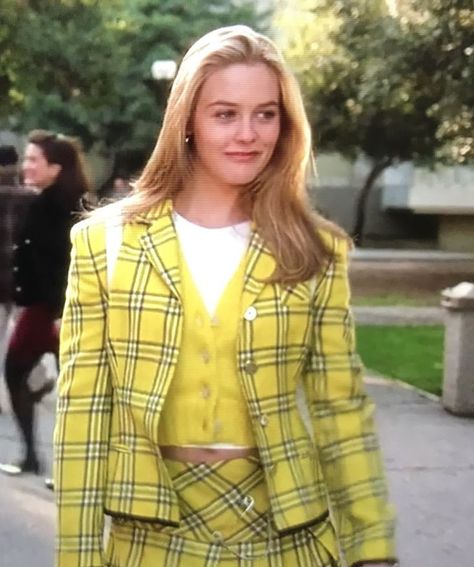 Alicia Silverstone 90s, Teenage Halloween Costumes, Clueless Aesthetic, Cher Outfits, Clueless Cher, Ugh As If, Cher Clueless, Clueless Fashion, Cher Horowitz