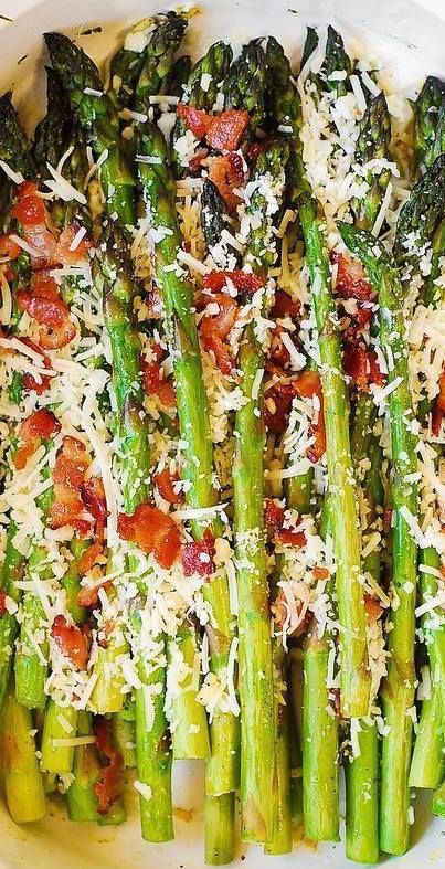 Christmas Side Dish: Oven-Roasted Asparagus with Bacon, Garlic, and Asiago cheese #Christmas #sidedish #holidays #holidaysidedish #holidayrecipes #holidaydinner #easyholidayrecipes #asparagus #bacon #Christmasdinner #Christmasrecipes #Christmassidedish Asparagus With Bacon, Bacon Asparagus, Recipe Asparagus, Spring Side Dishes, Asparagus Recipes Oven, Best Asparagus Recipe, Grilled Asparagus Recipes, Asparagus Recipes Baked, Fish Healthy