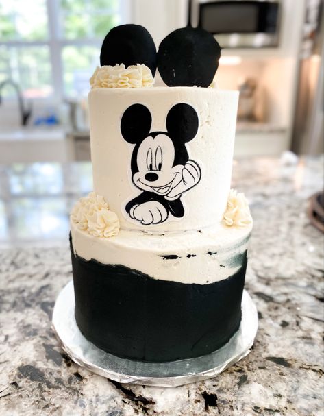 Mickey Mouse Black And White Cake, Modern Mickey Mouse Birthday Cake, Vintage Mickey Mouse Cake, Baby Mickey Mouse Cake, Simple Cake Design, Mickey Cake, Mouse Birthday Cake, Mickey First Birthday, Mickey Mouse Birthday Cake