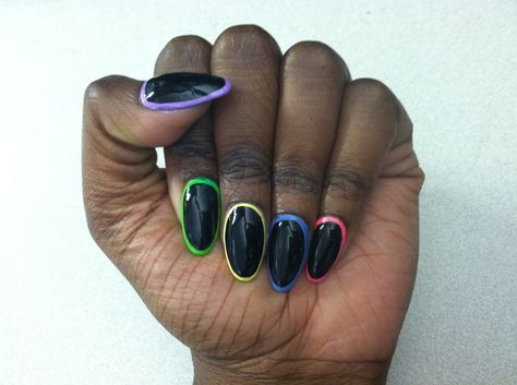 Black Border Nails, Black Outline Nails, Outlined Nails, Framed Nails, Art On Nails, Brilliant Nails, Border Nails, Black French Manicure, Fly Nails