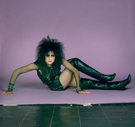 Ginger Goth, Alt Culture, 80s Costumes, Traditional Goth, 80s Goth, Siouxsie Sioux, Goth Bands, 80s Punk, Arte Punk