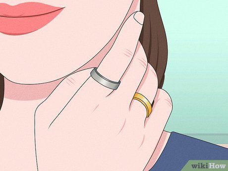 Rings Multiple Fingers, How To Wear Rings Women, Multiple Gold Rings On Hand, How To Style Multiple Rings, How Many Rings Should You Wear, How To Wear Multiple Rings On Both Hands, Multi Rings On Hand, What Fingers To Wear Rings On, Wearing Multiple Rings