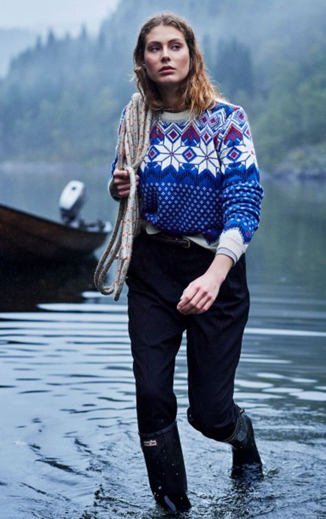 Finnish Style Fashion, Norwegian Sweater Outfit, Nordic Sweater Outfit, Norwegian Style Fashion, Norway Outfit, Norway Fashion, Norwegian Wool Sweater, Norwegian Style, Garden Site