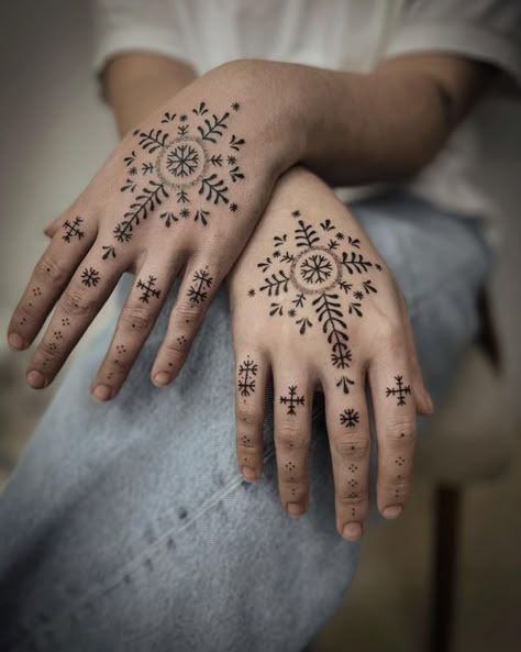 Fingers Tattoos, Croatian Tattoo, Labyrinth Tattoo, Slavic Tattoo, Ethnic Tattoo, Catholic Tattoos, Toe Tattoos, Common Tattoos, Stick N Poke Tattoo