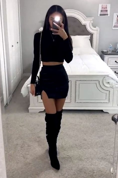 Leather Mini Skirt Outfit, Black Fall Outfits, Outfit Botas, Trendy Outfit Ideas, High Fashion Outfits, Trendy Fall Outfits, Trendy Fashion Outfits, Trendy Outfit, Causual Outfits