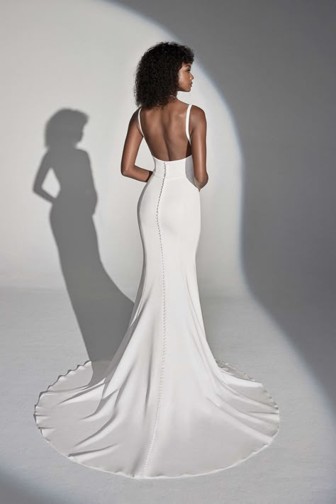 Justin Alexander Signature - Style 99241: Minimalist Fit and Flare Wedding Gown with Square Neckline Minimalist Wedding Gown, Justin Alexander Wedding Dress, Justin Alexander Signature, Open Back Wedding Dress, Boda Mexicana, Kleinfeld Bridal, Back Wedding Dress, Justin Alexander, Backless Wedding