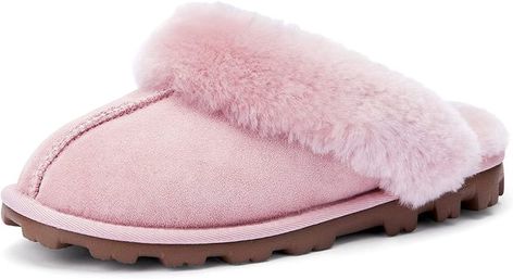 Our WaySoft fur slippers offer 7 colors. They are chestnut, black, goat, grey, leopard, pink and rabbit. With these all different colors, you will find these comfiest slippers for women will look good on anyone. Australian Sheep, Pink Uggs, Comfy Slippers, Shearling Slippers, Outdoor Slippers, Sheepskin Slippers, Fur Slippers, Wool Slippers, Slippers Cozy