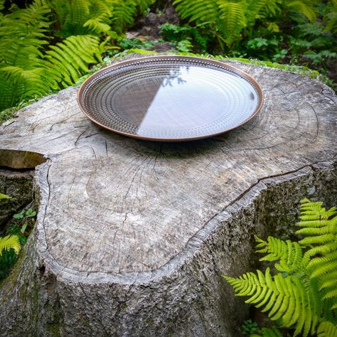 Introduce tranquility to your avian companions with this exquisite copper basin. Crafted with the utmost care, the inner surface of this birdbath features delicate hand-punched, beaded embellishments, gracefully adorning the dark brass, rubbed exterior. Homemade Bird Baths, Sidewalk Cracks, Diy Curb Appeal, Diy Garden Fountains, Garden Poles, Linen Design, Beaded Embellishments, Metal Workers, Bird Bath Garden