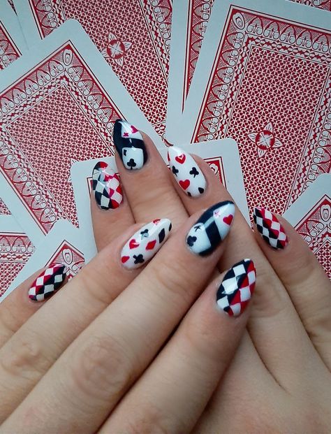 Playing Card Inspired Nails, Card Themed Nails, Kakegurui Nails, Circus Nails Designs, Jester Nails, Gambling Nails, Poker Nails Design, Chess Nails, Playing Card Nails