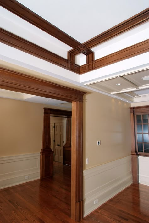 History Bulletin Board Ideas, Modern Ceiling Design Ideas, Craftsman Style Molding, Modern False Ceiling Design, Ceiling Moulding, Modern Ceiling Design, Modern False Ceiling, Oak Ceiling, Craftsman Ceiling