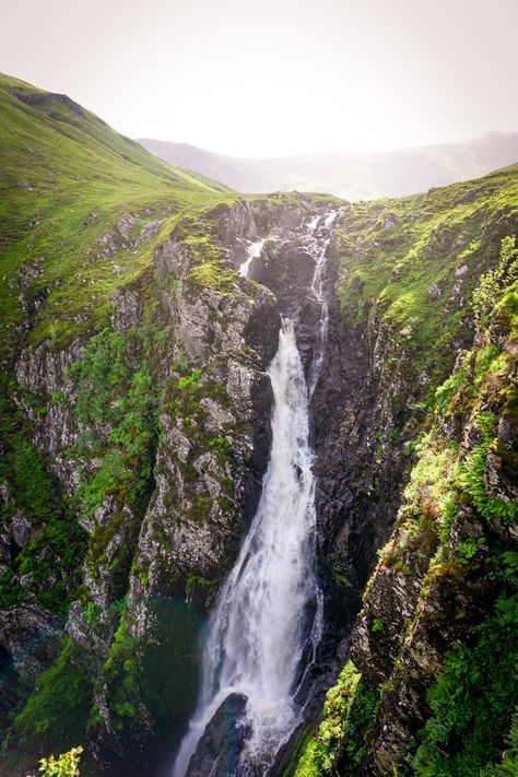 11 Secret Places in Scotland Off The Beaten Path | Wayfaring Kiwi Scotland Must See, Things To See In Scotland, Things To Do In Scotland, Trip To Scotland, Scotland Vacation, Places In Scotland, Road Trip Places, Beautiful Ruins, Standing Stones