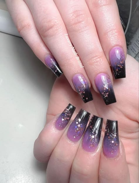 Black And Purple Nails, Purple And Silver Nails, Purple Nail Art Designs, Black Ombre Nails, Black And White Nail Designs, Dark Purple Nails, Purple Ombre Nails, Purple Glitter Nails, Black Nails With Glitter