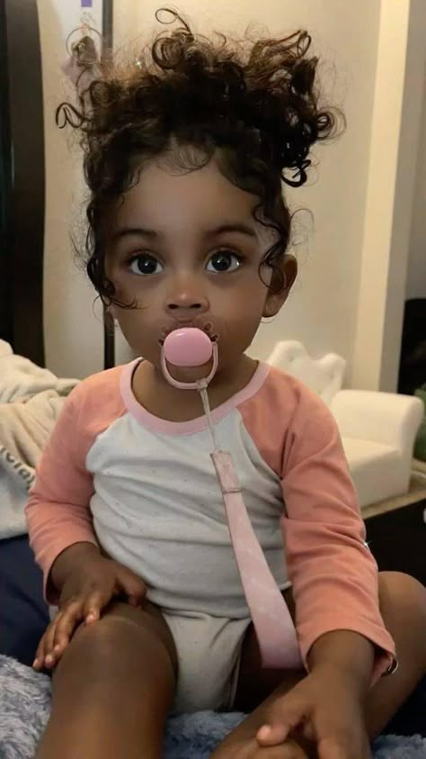 Brownskin Baby, Blaxican Babies, Green Oc, Blasian Babies, Mix Baby Girl, Mommy And Baby Pictures, Dream Kids, Cute Mixed Babies