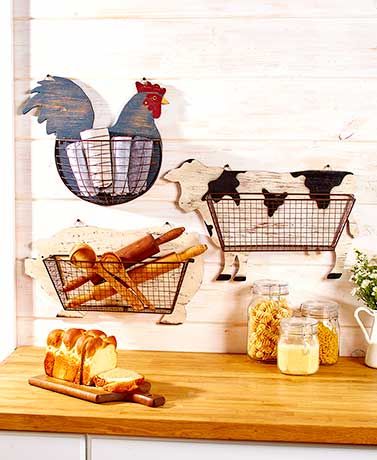 Wood Cutout Wall Decor, Farmhouse Rooster Kitchen, Farm Fresh Kitchen Decor, Kitchen Rooster Decor Ideas, Cow Theme Kitchen Decor, Farmhouse Cow Kitchen, Farm Animals Kitchen Decor, Decorating With Chickens, Cow Themed Kitchen Farmhouse