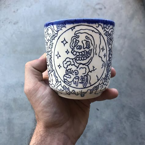 Ceramic Drawing Ideas, Tattoo Ceramics, Illustrative Ceramics, Underglaze Mugs, The End Illustration, Drawing On Cups, Mug Drawing Ideas, Ceramics Illustration, Mug Cup Design