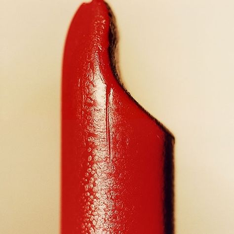 Several close up photographs from Stacey Greene’s ‘Lipsticks’ series from 1992. 💄 I find these images so interesting in showing each wearer’s unique approach to lipstick application. The technique used by the wearer reflects their individuality and story just as much as the colour of lipstick they choose to wear. What does your lipstick say about you? 💄 #hollykcollages #collageartist #makeupart #fashionphotography #makeupcollages #artistinspiration #staceygreene #lipstick💄 #lipstick #coll... Lipstick Application, Apply Lipstick, Ads Creative Advertising Ideas, Photography Series, Vintage Clothing Stores, How To Apply Lipstick, Beauty Lipstick, Collage Artists, Taken For Granted