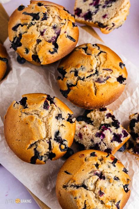 Big Muffins Recipes Easy, Big Blueberry Muffins Recipe, Large Batch Blueberry Muffins, Giant Blueberry Muffins Recipe, Giant Blueberry Muffins, Jumbo Muffins Blueberry, Best Blueberry Muffins Recipe, Large Blueberry Muffins, Big Blueberry Muffins