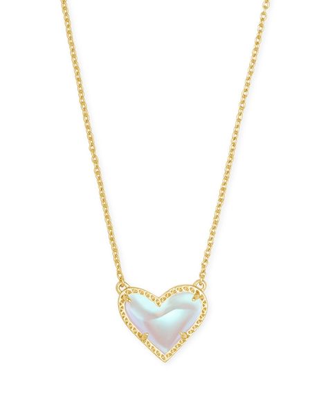 Heart Pendant Necklace Gold, Short Pendant Necklace, Preppy Jewelry, Rose Gold Quartz, Kendra Scott Necklace, New Obsession, Let It Shine, Gold Heart Necklace, Old Jewelry