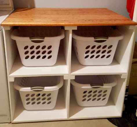 DIY laundry sorter Laundry Basket Dresser, Laundry Room Storage Shelves, Laundry Basket Storage, Small Laundry Room Organization, Room Storage Diy, Basement Laundry Room, Laundry Sorter, Pallet Designs, Laundry Room Diy