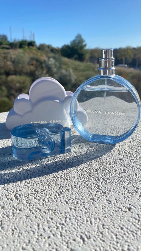 Cloud Perfume Aesthetic, Cloud Ariana Perfume, Ariana Grande Cloud Perfume, Ariana Grande Perfumes, Perfume Magazine, Cloud By Ariana Grande, Cloud Perfume, Life Core, Ariana Perfume