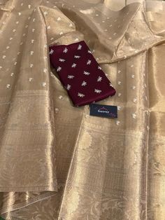 Aesthetic Belongings, Elegant Sarees, Simple Saree Designs, New Saree Designs, New Saree Blouse Designs, Fashionable Saree Blouse Designs, New Embroidery, Fancy Sarees Party Wear, Indian Saree Blouses Designs