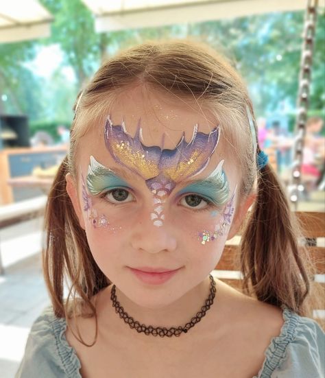 Toddler Mermaid Makeup, Ariel Face Paint, Easy Mermaid Face Paint, Mermaid Makeup For Kids, Mermaid Face Paint Tutorial, Seashell Face Paint, Face Painting Mermaid, Mermaid Face Paint Kids Easy, Mermaid Face Painting