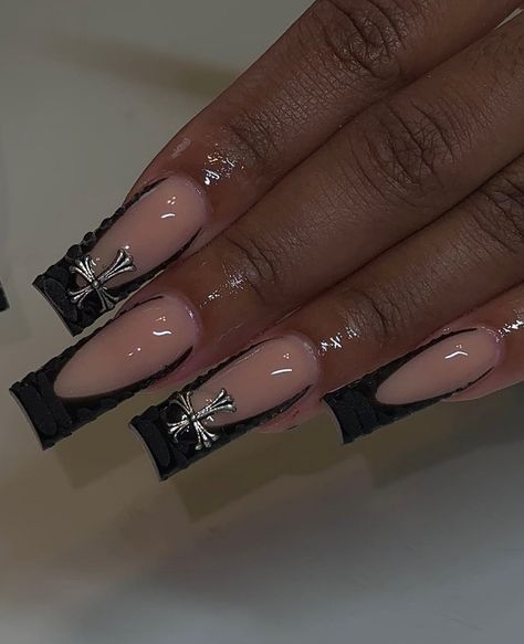 Black Nail Acrylic Designs, Medium Length Nails With Charms, Black Acrylics With Design, Medium Nail Sets, Acrylic Nails Black French, Black Medium Nails, Baddie Black Nails, Black Freestyle Nails, Nail Inspo Medium Length