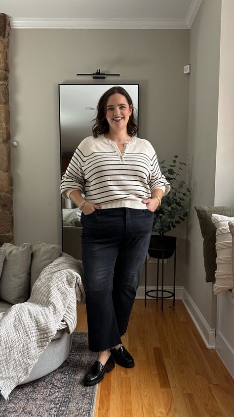 Sezane Sizing for Plus Sizes Sezane Plus Size, French Tuck Plus Size, Mid Size French Style, Midsize Parisian Style, Curvy Parisian Style, French Plus Size Fashion, Plus Size Parisian Style, Plus Size Classic Style, French Girl Summer Style