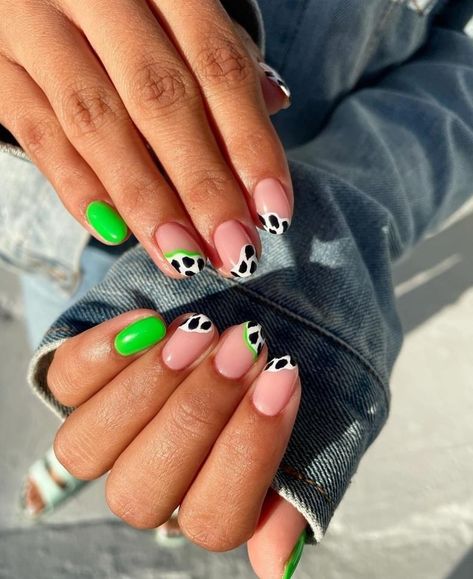 Green Cow Print Nails, Green Cow Print, Cow Print Nails, Nails Bright, White Coffin Nails, Cow Nails, Print Nails, Bright Nails, Beauty Nail