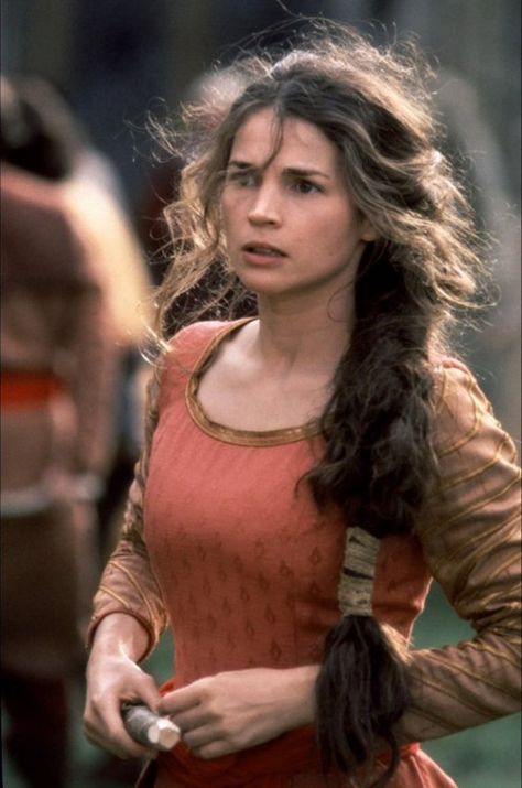 Julia Ormond - love her hair Julia Ormond, Legends Of The Fall, First Knight, Female Character Inspiration, Story Characters, Movie Costumes, Story Inspiration, Brown Hair, Character Inspiration