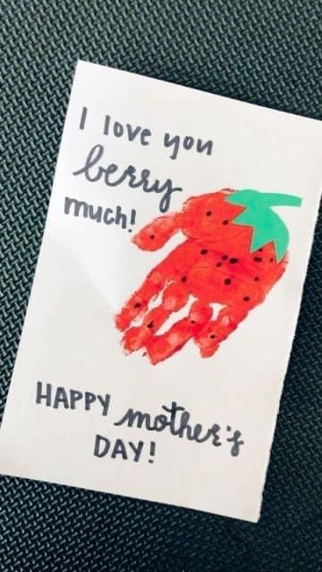 Easy Diy Mother's Day Crafts, Mother’s Day Handprint Keepsake, Mother’s Day Arts And Crafts Toddler, Diy Mother’s Day Cards From Kids, Mother’s Day Diy Cards For Kids Grandma, Mother’s Day Craft Ideas For Babies, Mother’s Day Toddler Art Craft, Easy Kids Mothers Day Crafts, Mother’s Day Art Ideas Toddlers