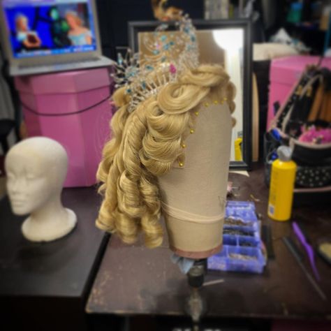 Gave this little lady a re-vamp recently #galinda #glinda #wicked #thankgoodness #wig #wigs #wigstylist #wigstyling #hair #hairstylist… | Instagram Glinda Hair, Kristen Chenoweth Glinda, Glinda Makeup Wicked, Glinda Hair Wicked, Ariana Grande Glinda Wicked Aesthetic, Glinda Wicked, Hairstylist Instagram, Lady A, Hair Wig